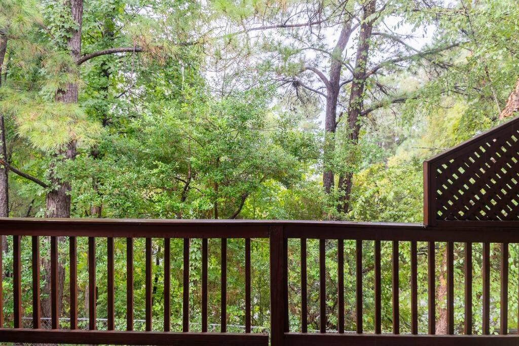 Private Room Balcony And Bathroom In Charleston Exterior foto